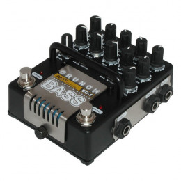 AMT Electronics BC-1 "Bass Crunch" Транзисторный двухканальный предусилитель для бас-гитары