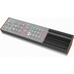 Behringer EURORACK 104 Компактный кейс для модульных синтезаторов в формате 3U